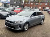 Kia Ceed Spirit*AUTOMATIK*JBL*KAMERA*NAVI*LHZ*SHZ*** - silberne Kia cee'd / Ceed