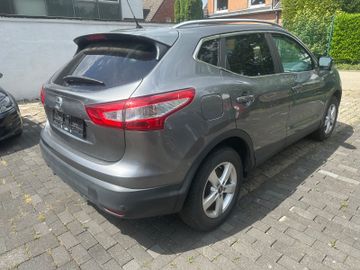 Nissan Qashqai - 2