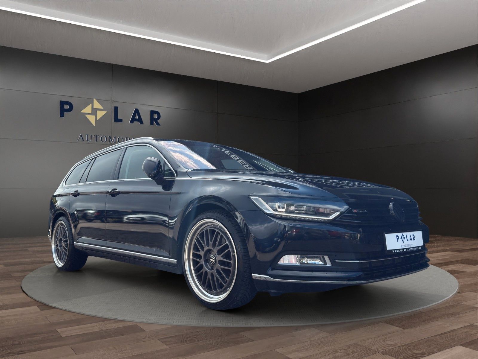 Fahrzeugabbildung Volkswagen Passat Variant 4Motion *ACC*Alcantara*AHK*LED