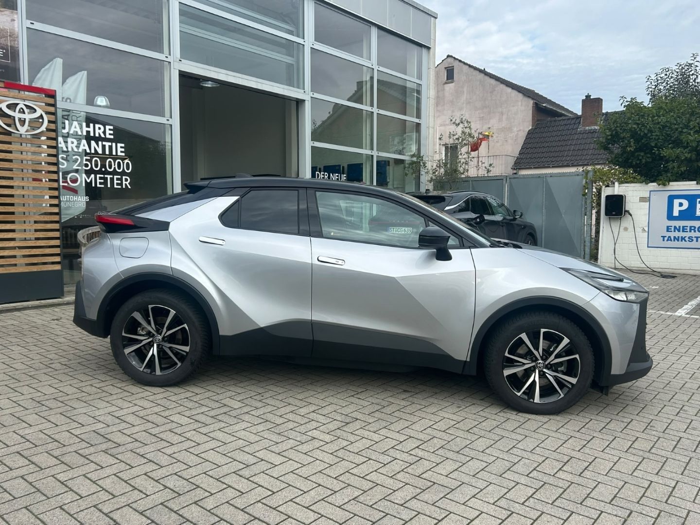 Toyota C-HR Plug-In Hybrid Teamplayer Navi LED ACC APC imagem 3