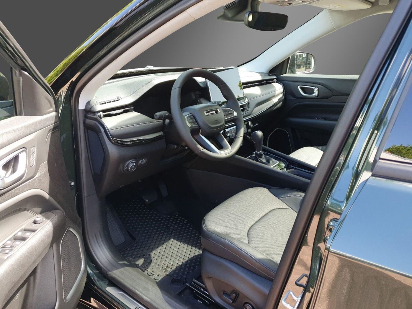 Fahrzeugabbildung Jeep Compass 1.5 MHEV ''Summit'' PANORAMADACH SOFORT