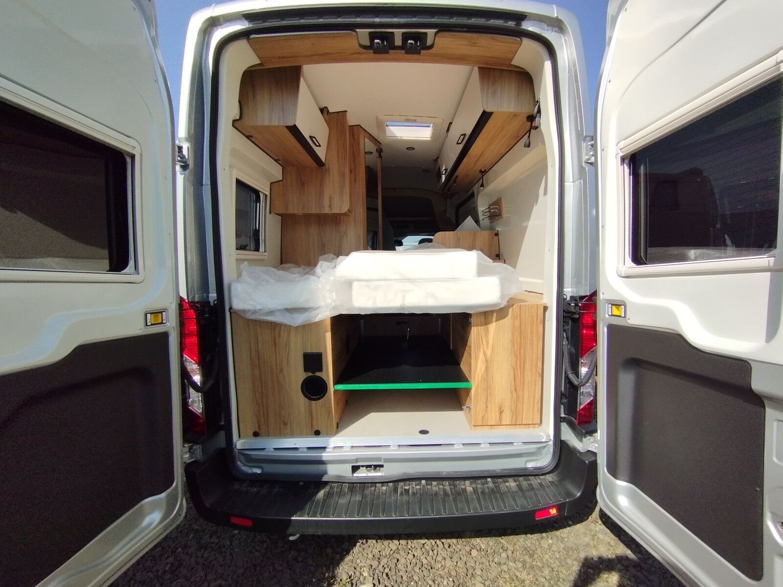 Fahrzeugabbildung Karmann Dexter 4x4 DE 560 AW Markise Combi6DE 170PS