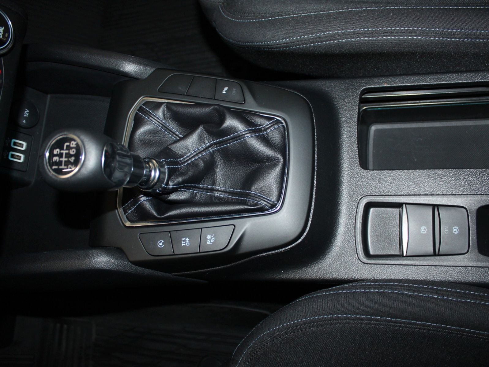 Fahrzeugabbildung Ford Focus Active Turnier LED NAVI WinterPaket uvm.