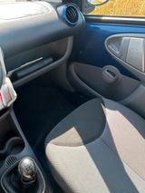Toyota Biete einen sehr gepflegten TOYOTA AYGO BJ... - Toyota: Bj