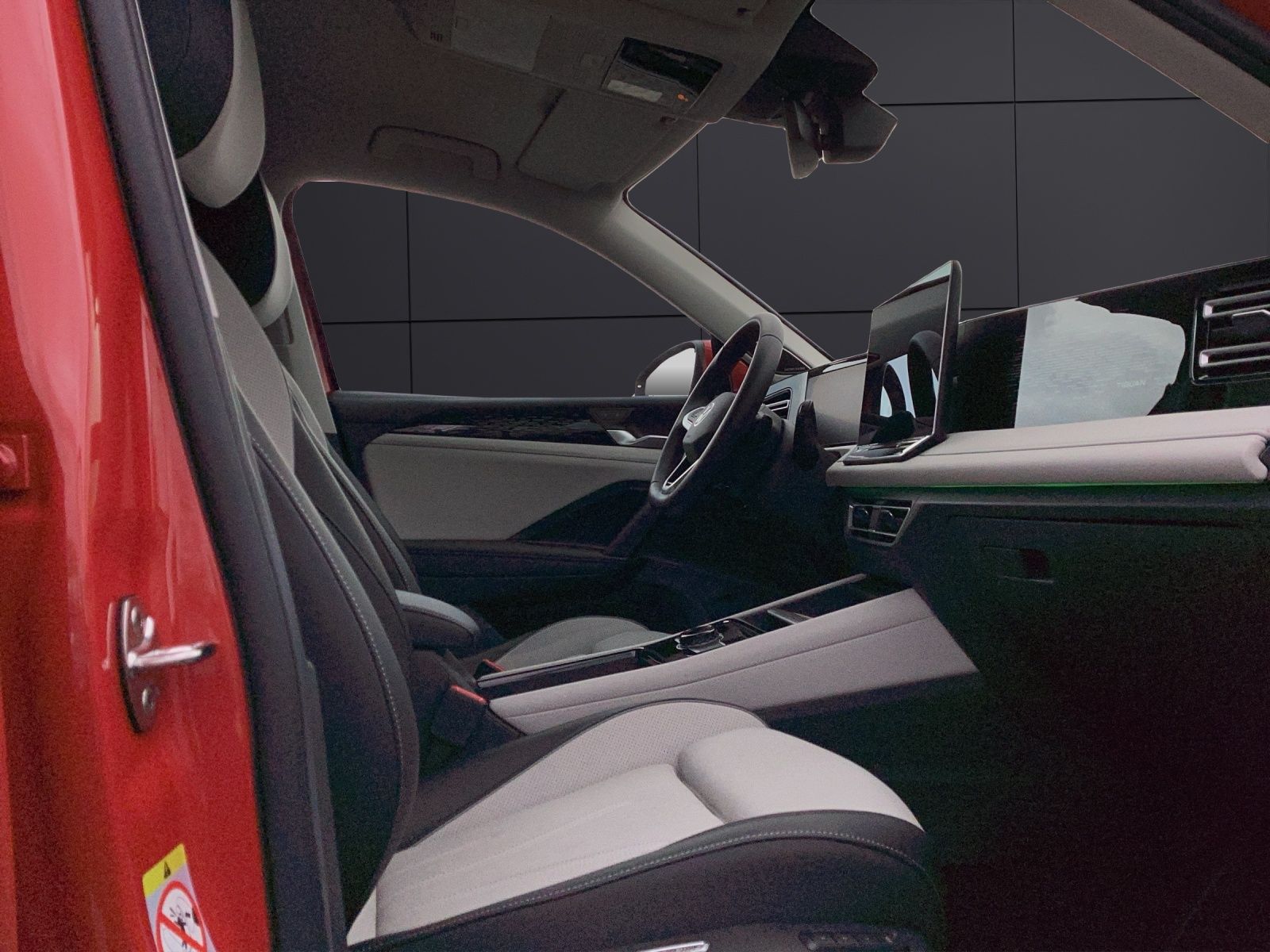 Fahrzeugabbildung Volkswagen Tiguan Elegance TDI DSG 4M IQ.Light ACC STHZ SHZ