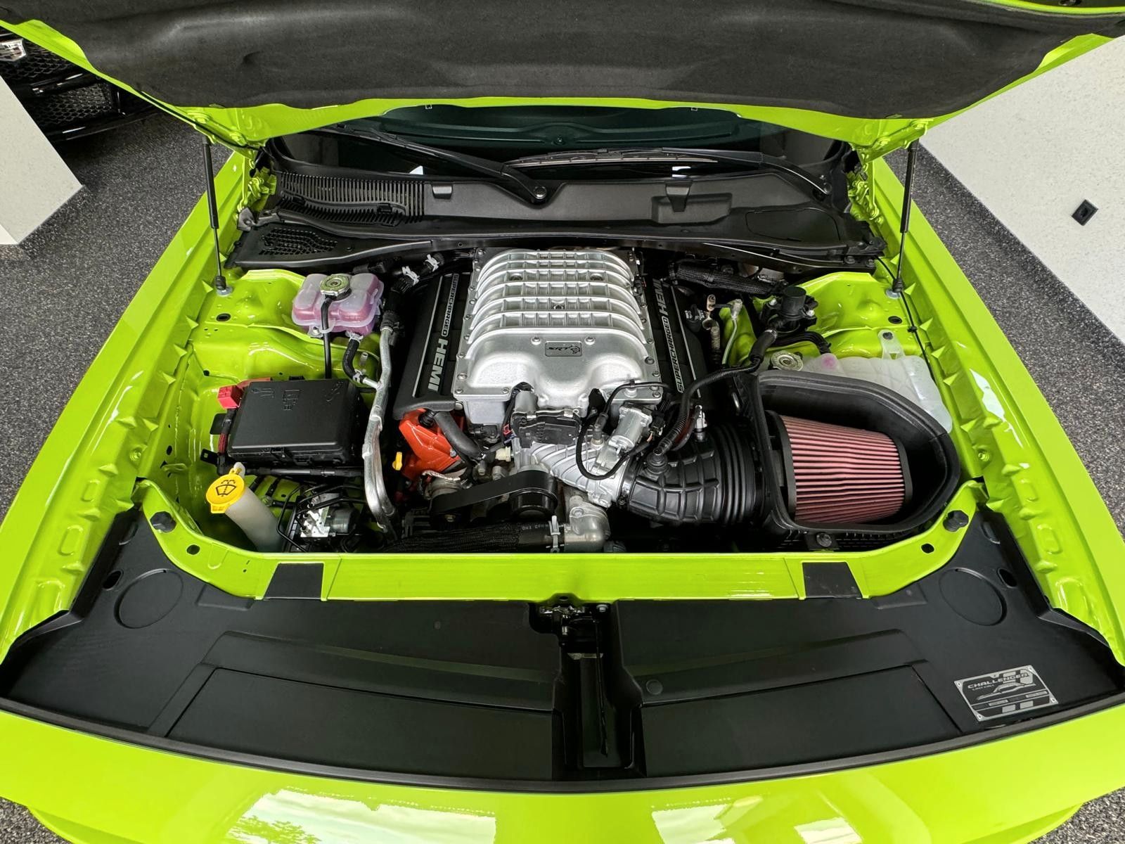 Fahrzeugabbildung Dodge CHALLENGER HELLCAT JAILBREAK-LAGUNA-SUNROOF-LAST