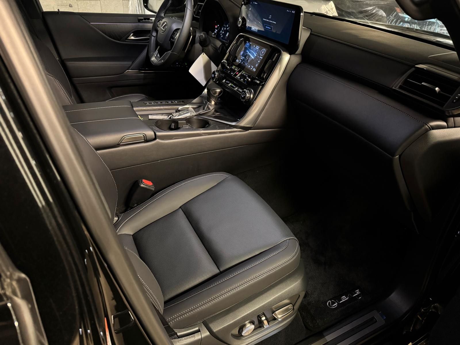 Lexus LX600+PREMIUM+V6 TwinTURBO+HUD+360+EUROvers imagem 3