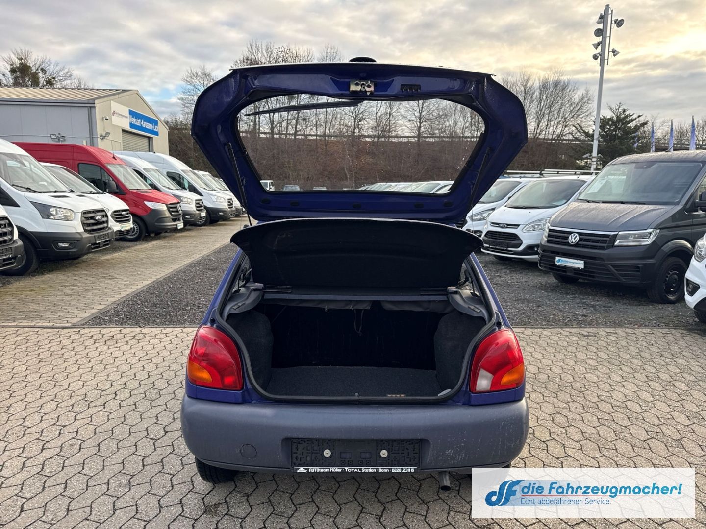 Fahrzeugabbildung Ford Fiesta TÜV 10/26 1.3l *EXPORT  74.000km