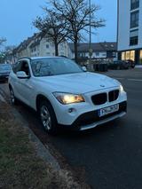 BMW X1 xDrive 20i - BMW iX1 von privat