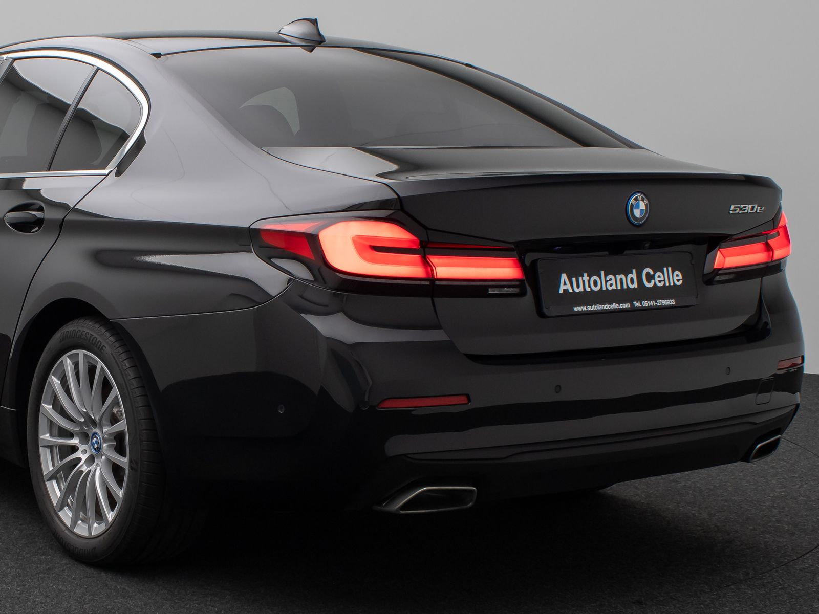 Fahrzeugabbildung BMW 530e Kamera DAB HiFi Leder 4xKlima Alarm 18Zoll