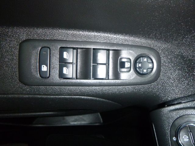 Fahrzeugabbildung Opel Combo Life E >AHK/Navi/Einparkhilfe<