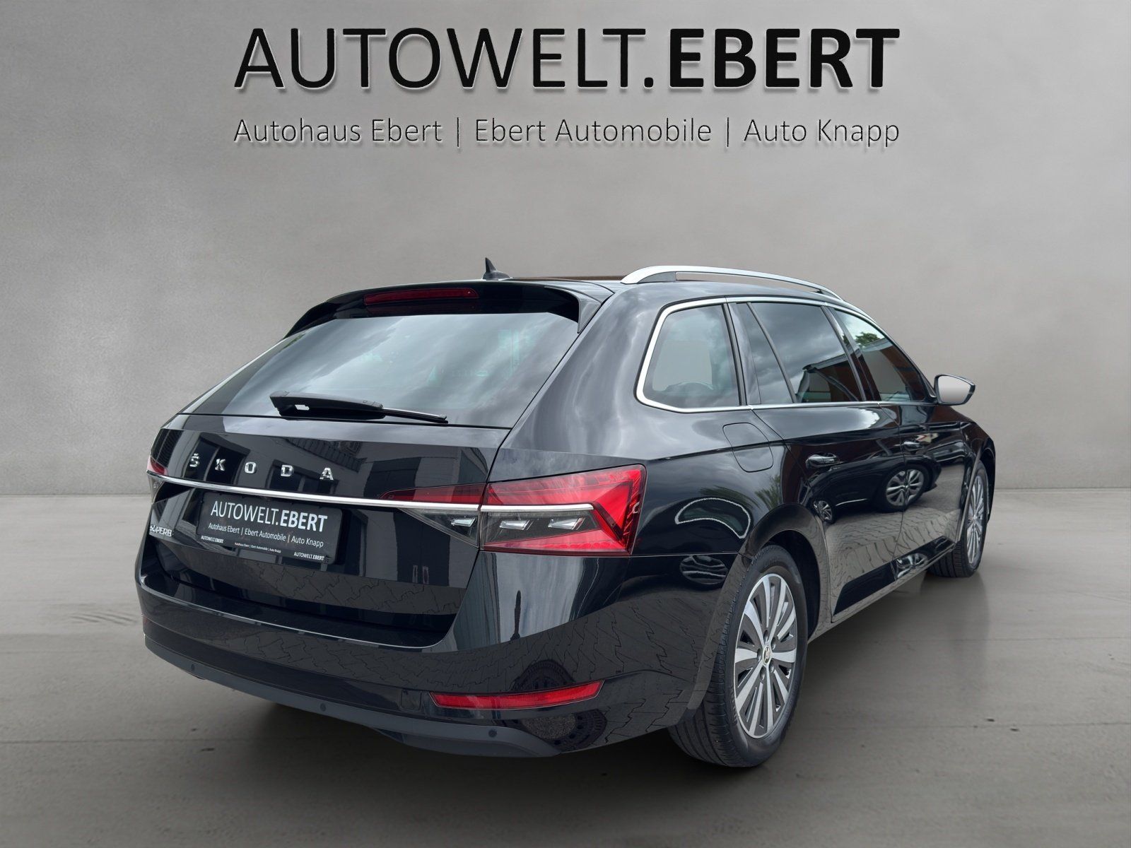 Fahrzeugabbildung SKODA Superb Combi 2.0 TDI DSG/ACC/CAM/ST-HZG/MATRIX/