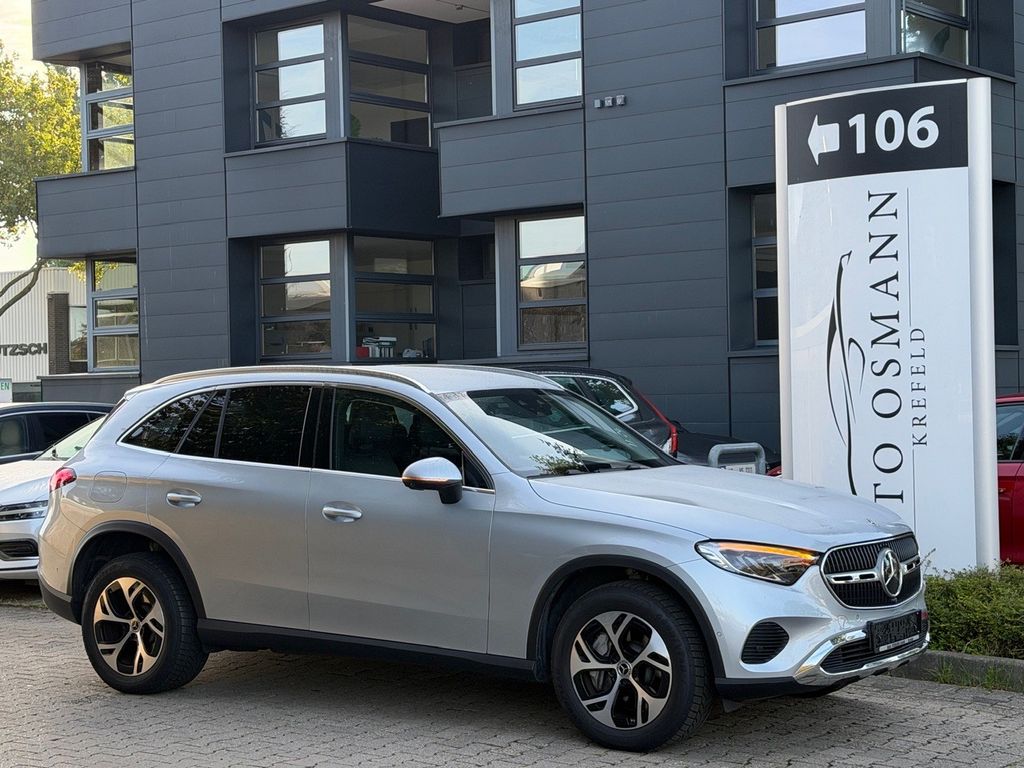 Image of Mercedes-Benz GLC 300