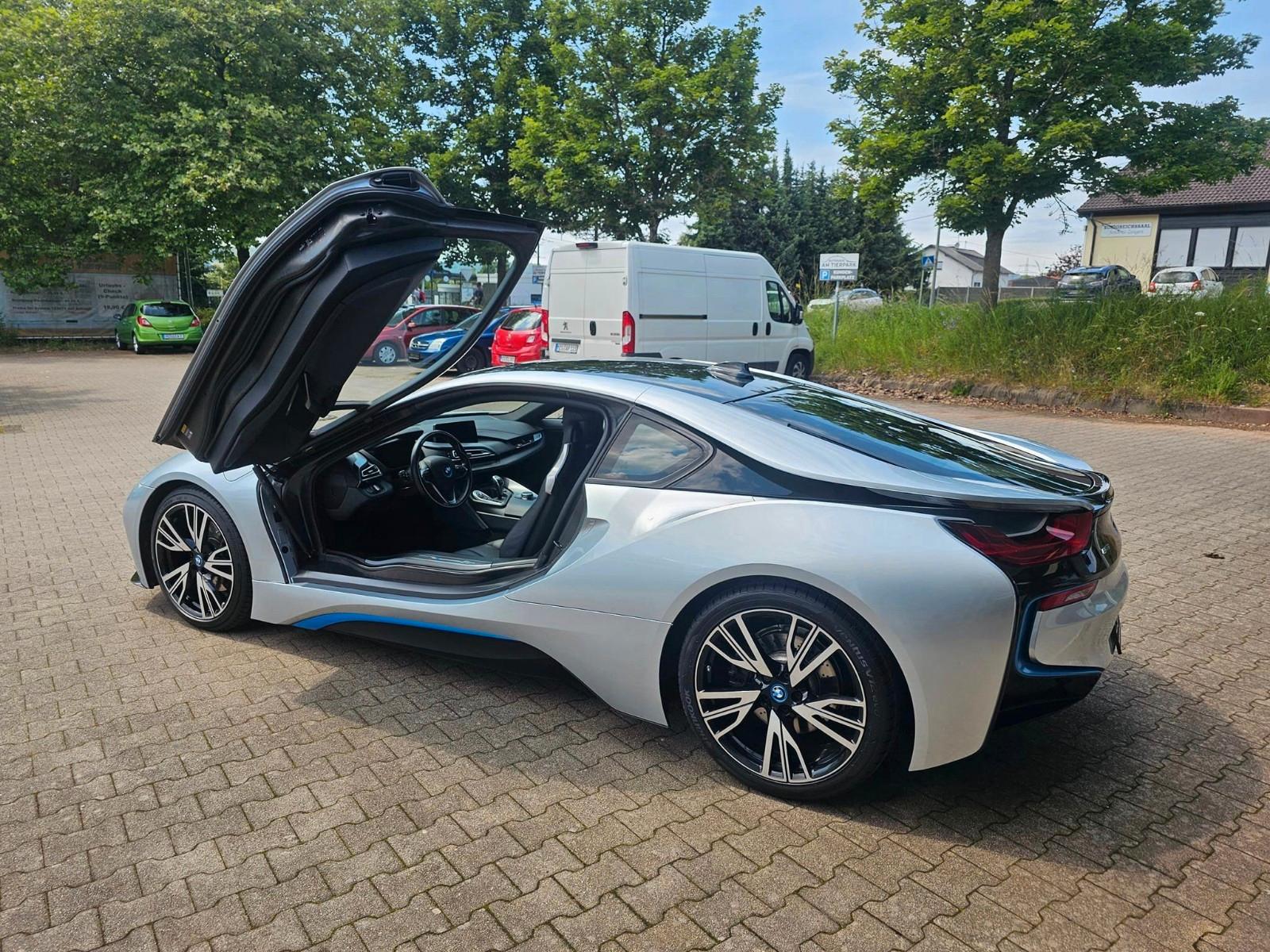 BMW i8 Baureihe i8 Coupe Basis