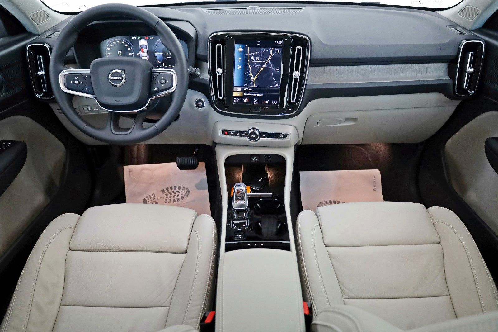Fahrzeugabbildung Volvo XC40 Inscription T5,Leder,Navi,SH,360Kamera +WR