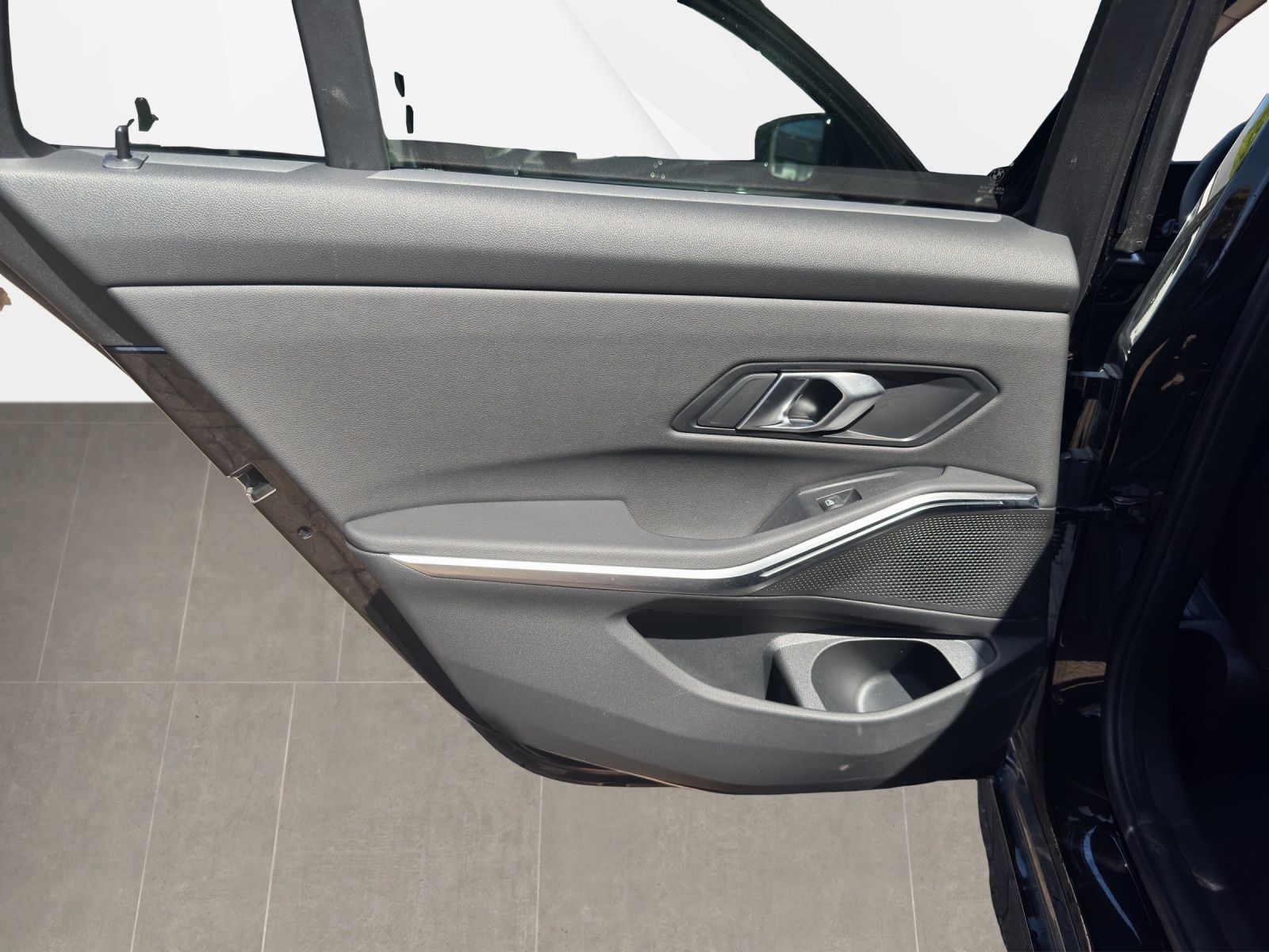 BMW 318 i Touring *Kamera *LEDER *Sport *DriveAssist foto 17