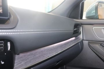 Fotografie des Nissan Qashqai 1.3 DIG-T MHEV Tekna Pano HUD Alu SHZ