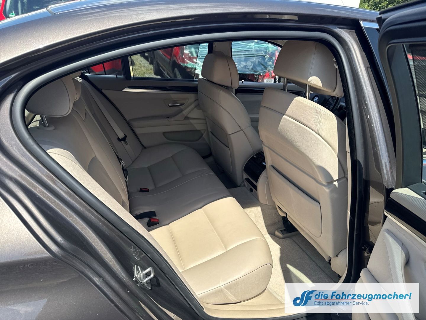 Fahrzeugabbildung BMW 523 i AHK-el. klappb. Navi Soundsystem *EXPORT