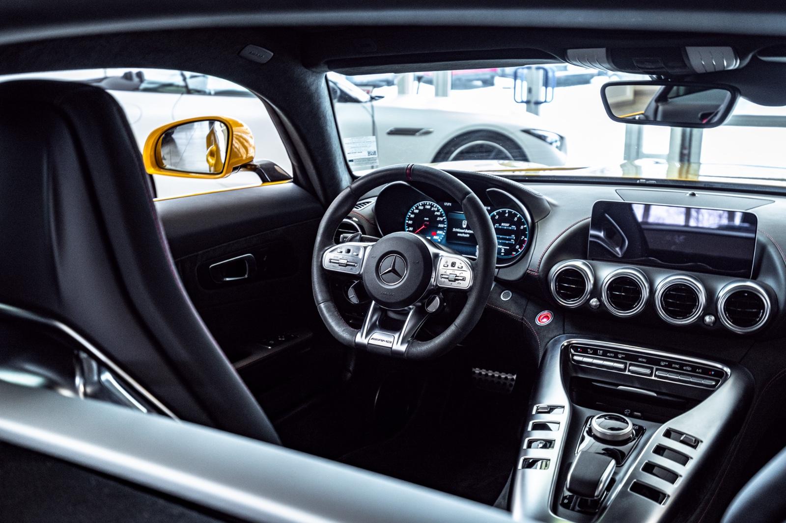 Mercedes-Benz AMG GT C Coupe*AERO*PANO*Perf-Sitz*Solarbeamgelb