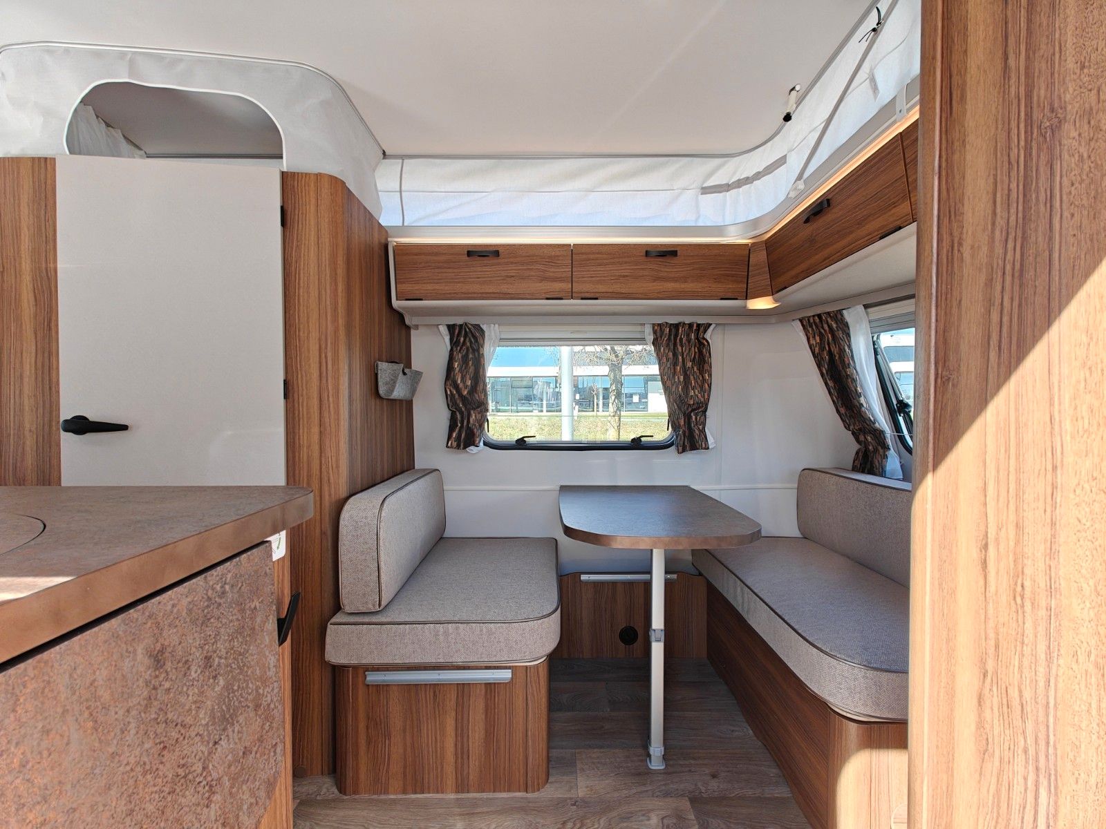 Fahrzeugabbildung HYMER / ERIBA / HYMERCAR Touring 550 Legend - Modell 2025! -