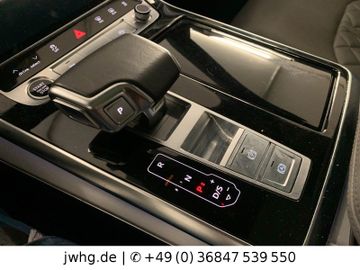 Audi Q8 - 12
