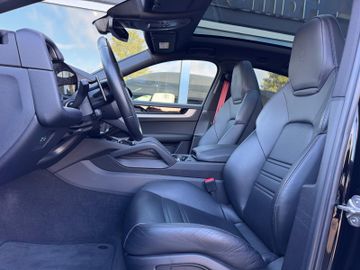 Porsche Cayenne - 9