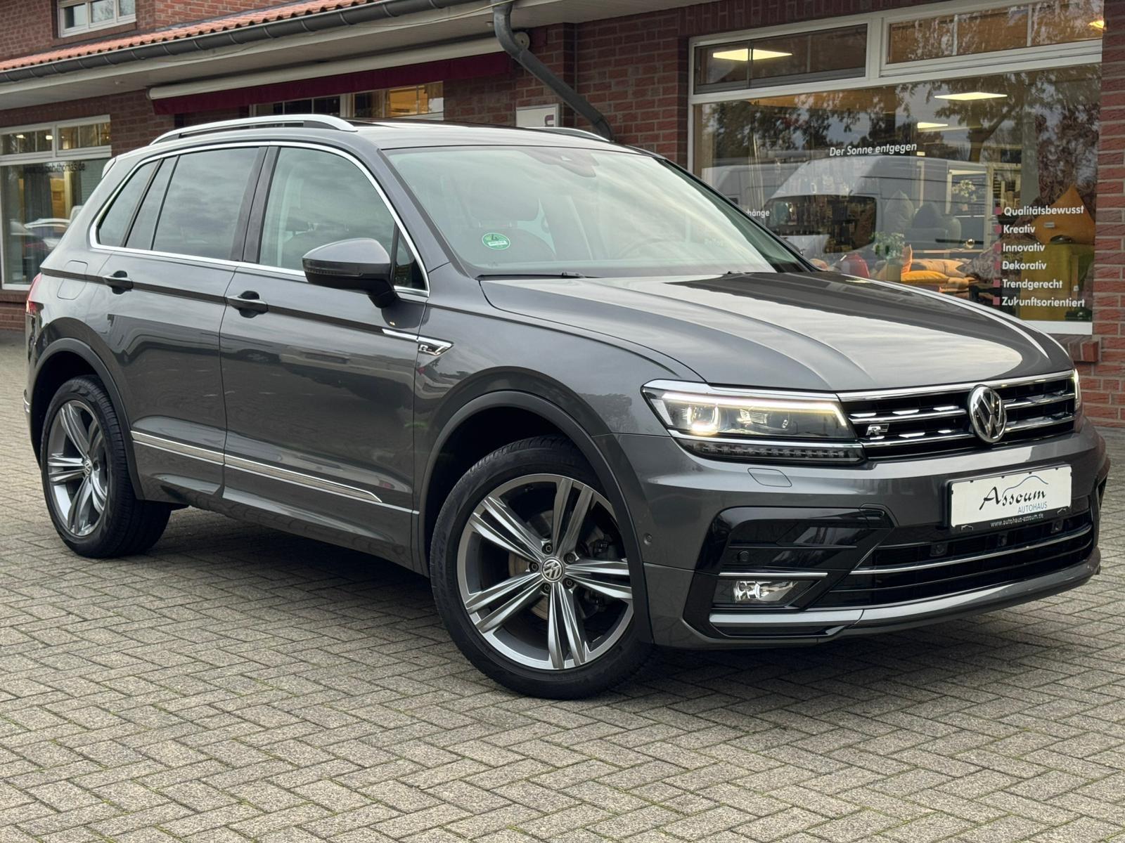 Volkswagen Tiguan R Line Highl.4M/Panor.LED/Digital/RFK/AHK
