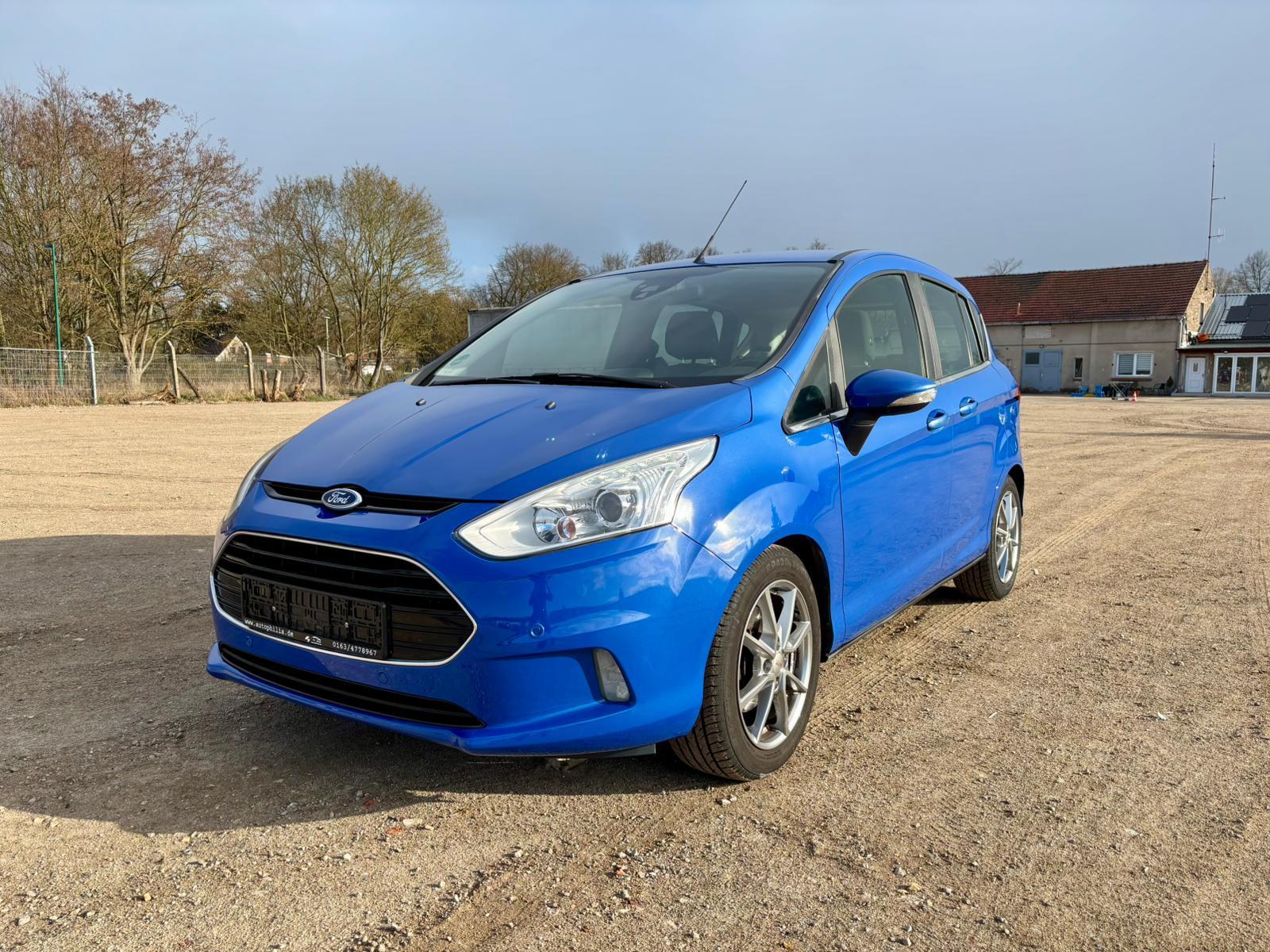 Ford B-Max B-MAX Titanium Rollstuhl TÜV Service Neu