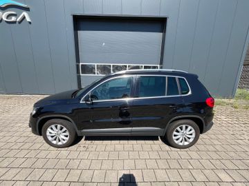 Volkswagen Tiguan - 2