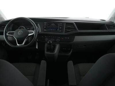 T6.1 Caravelle 2.0 TDI Trendline - LED / 8xSitze