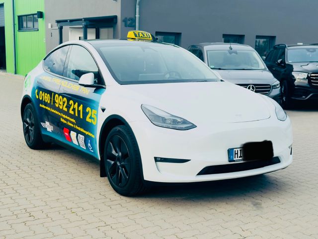 Tesla Model Y Long Range Dual AWD **TAXI-PAKET-INTAX**