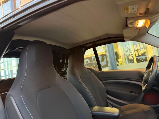 Smart ForTwo Cabrio electric drive / EQ