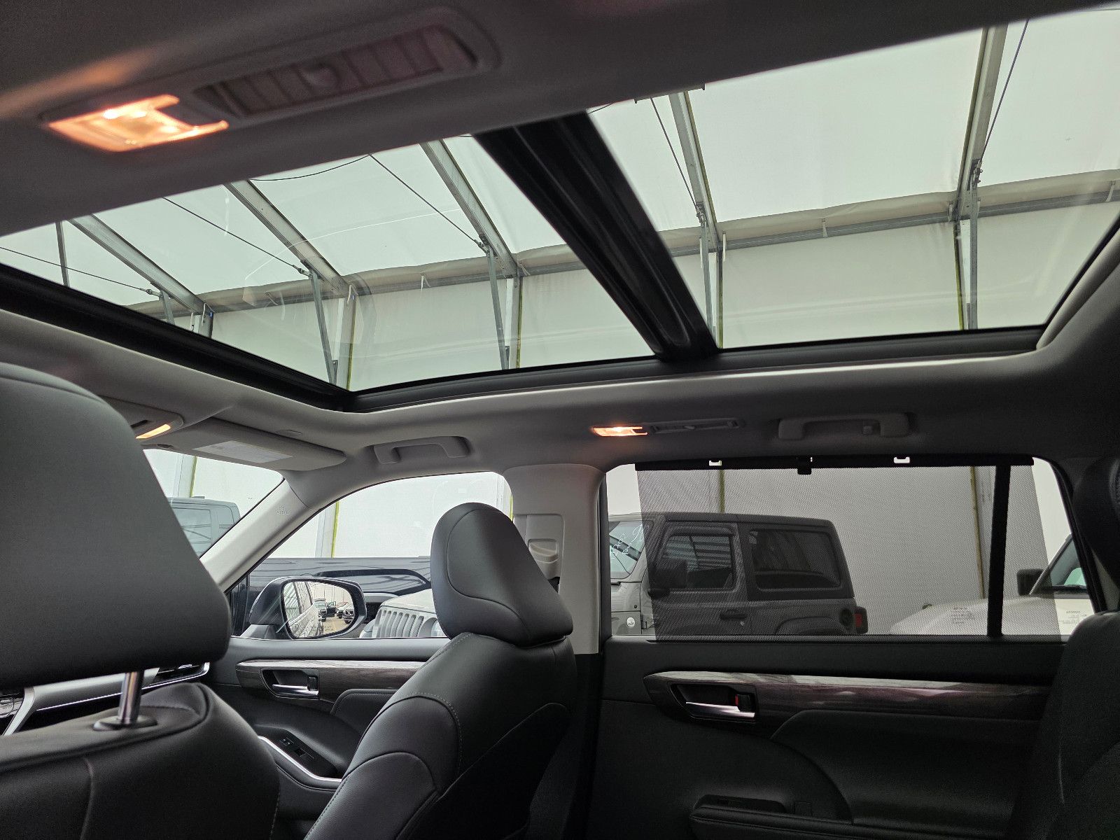 Fahrzeugabbildung Toyota Highlander Platinum T1: 59.000 EURO , Stock !!!