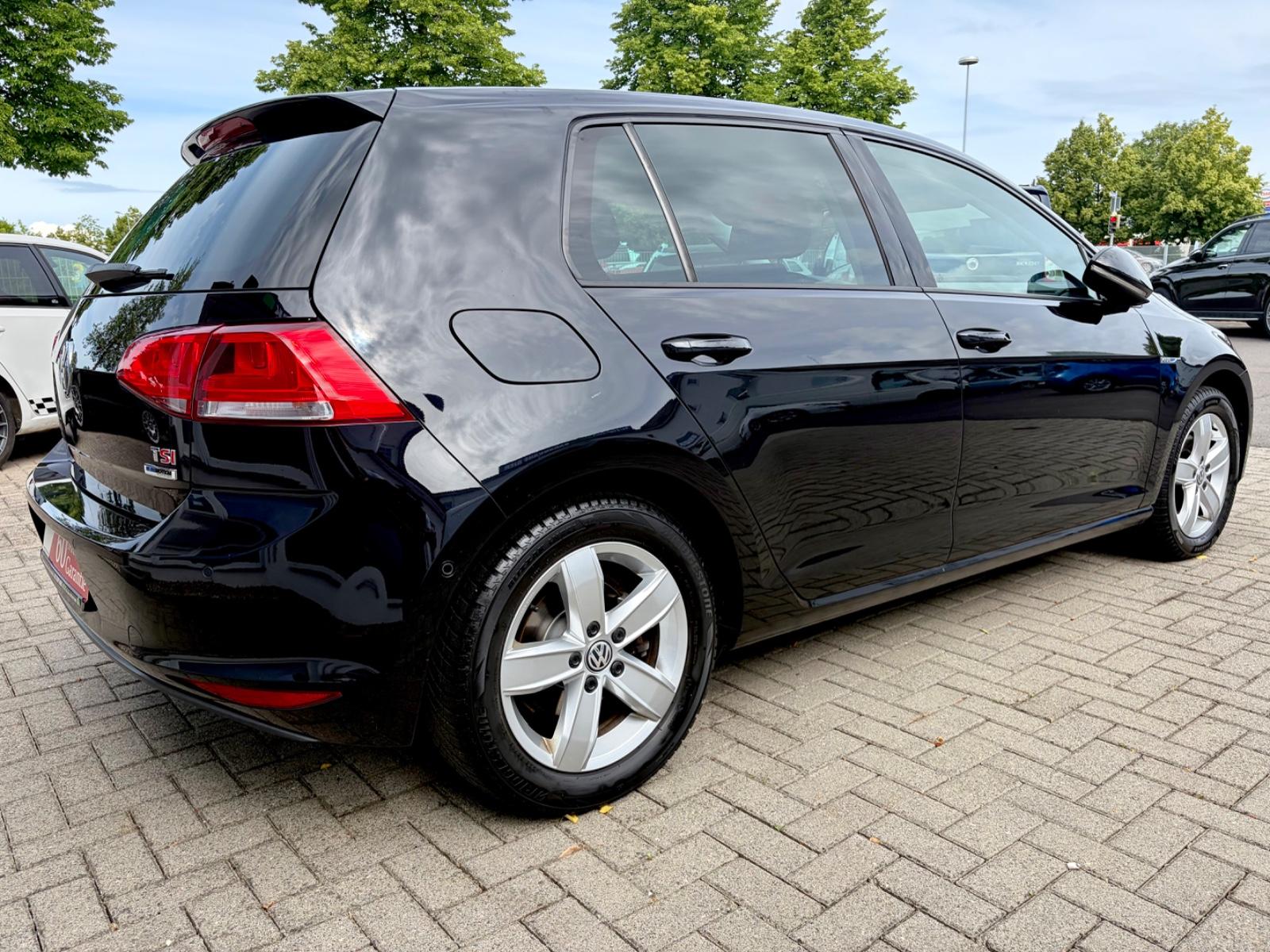 Volkswagen Golf VII Lim. Cup-NAVI-AUTOMATIK-SOMMER&WINTERRÄ