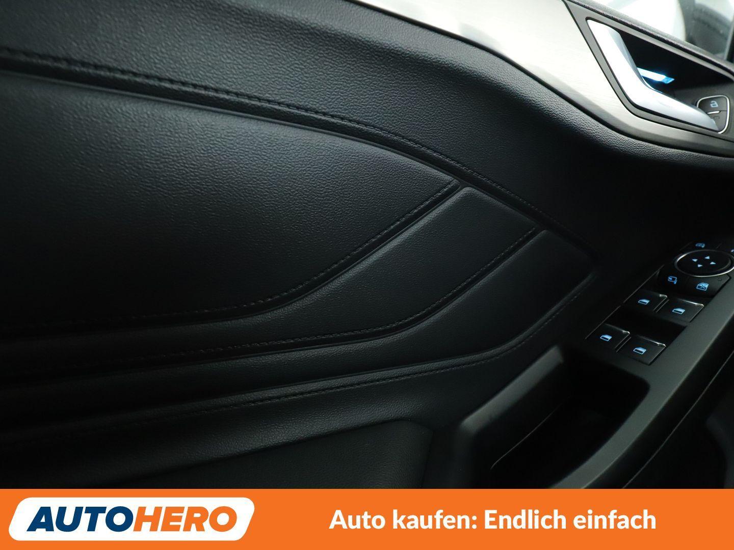 Ford Focus 1.0 EcoBoost Titanium*NAVI*CAM*SPUR*PDC*