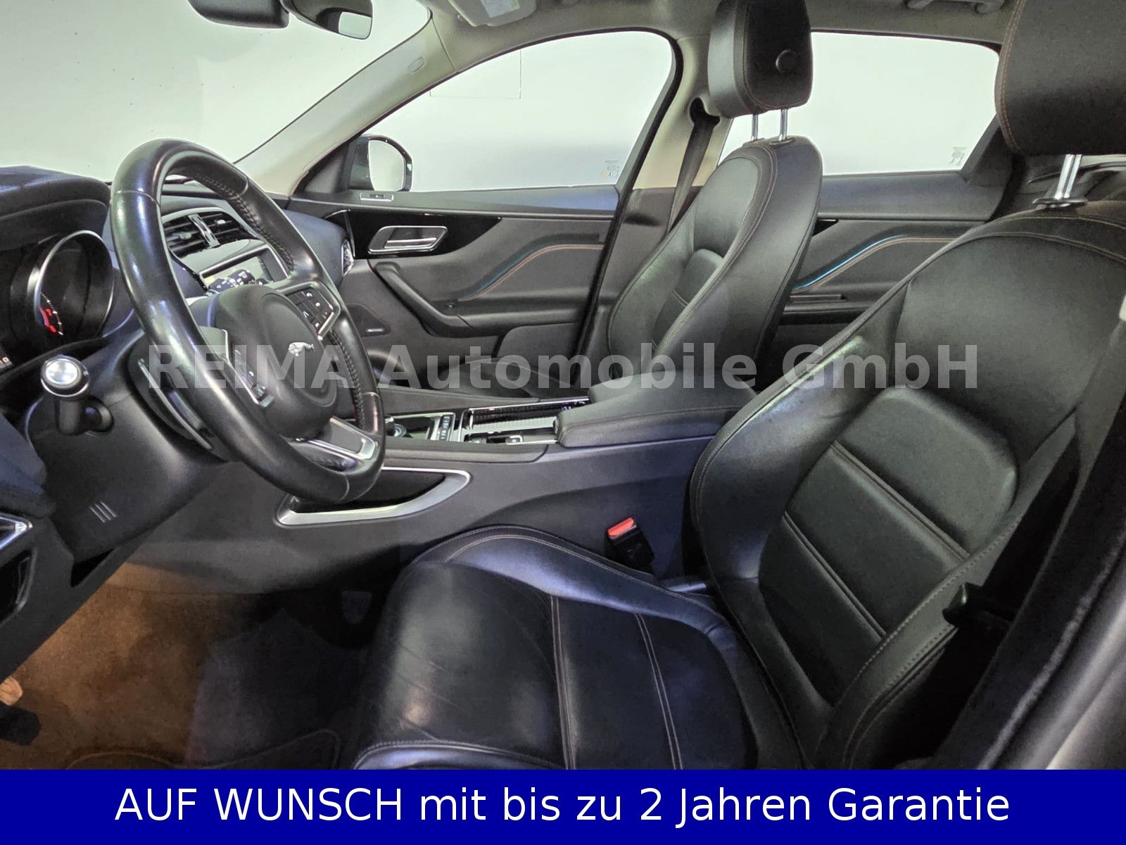Fahrzeugabbildung Jaguar F-PACE 2,0T Prestige AWD, Pano, Leder, Meridian