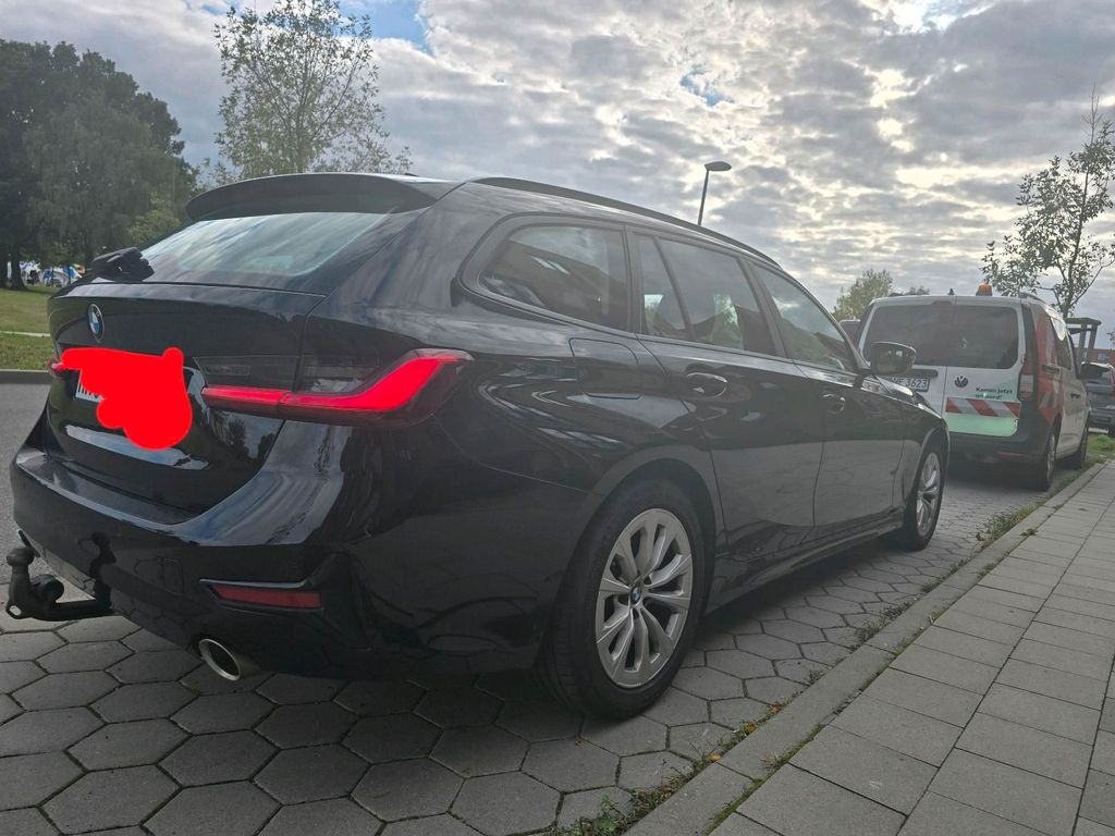 Image of BMW 320