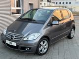 Mercedes-Benz A 160*PDC*KLIMA*SHZ*S-HEFT*8-FACH* - gebrauchte Mercedes-Benz A 160 aus dem Jahr 2010