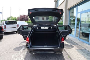 Mercedes E 220 - 11