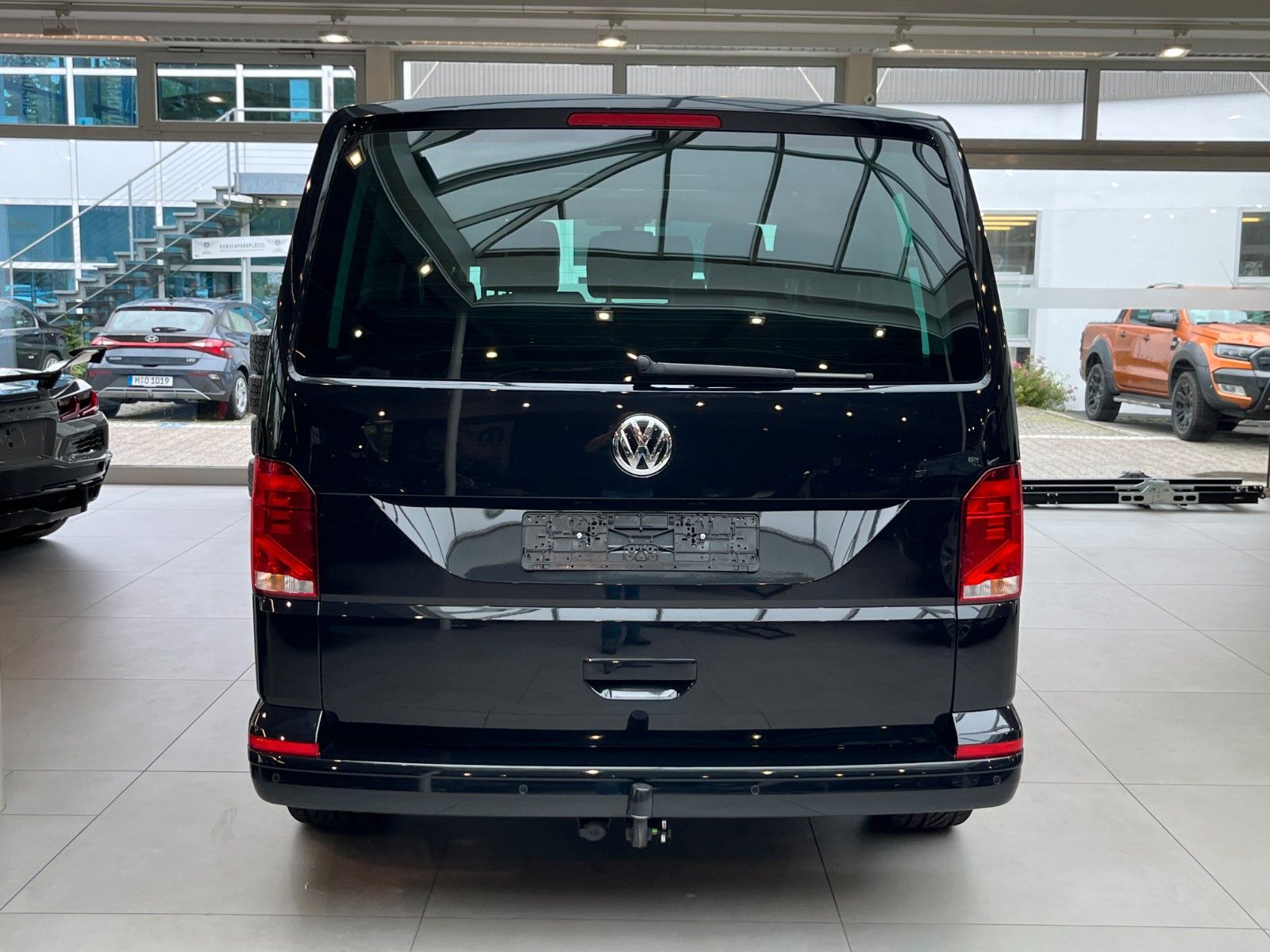 Fahrzeugabbildung Volkswagen T6.1 Multivan Comf. DSG Standhzg, Alcantara ACC