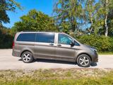 Mercedes-Benz Vito 119 CDI BlueTec 4x4 lang - Mercedes-Benz Vito mit Diesel-Antrieb: Braun