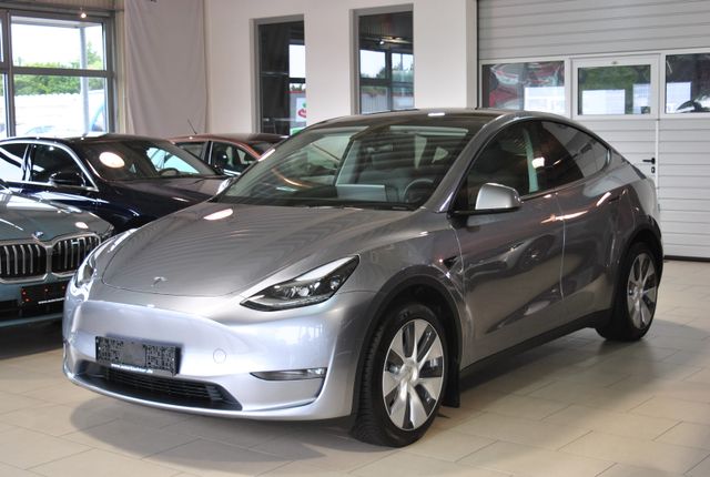 Tesla Model Y Long Range Dual AWD Panorama-Glasdach