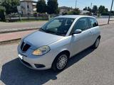Lancia Ypsilon 1.3 MJT 75 CV Argento-OK NEOPATEN - Lancia Ypsilon Argento mit Diesel-Antrieb
