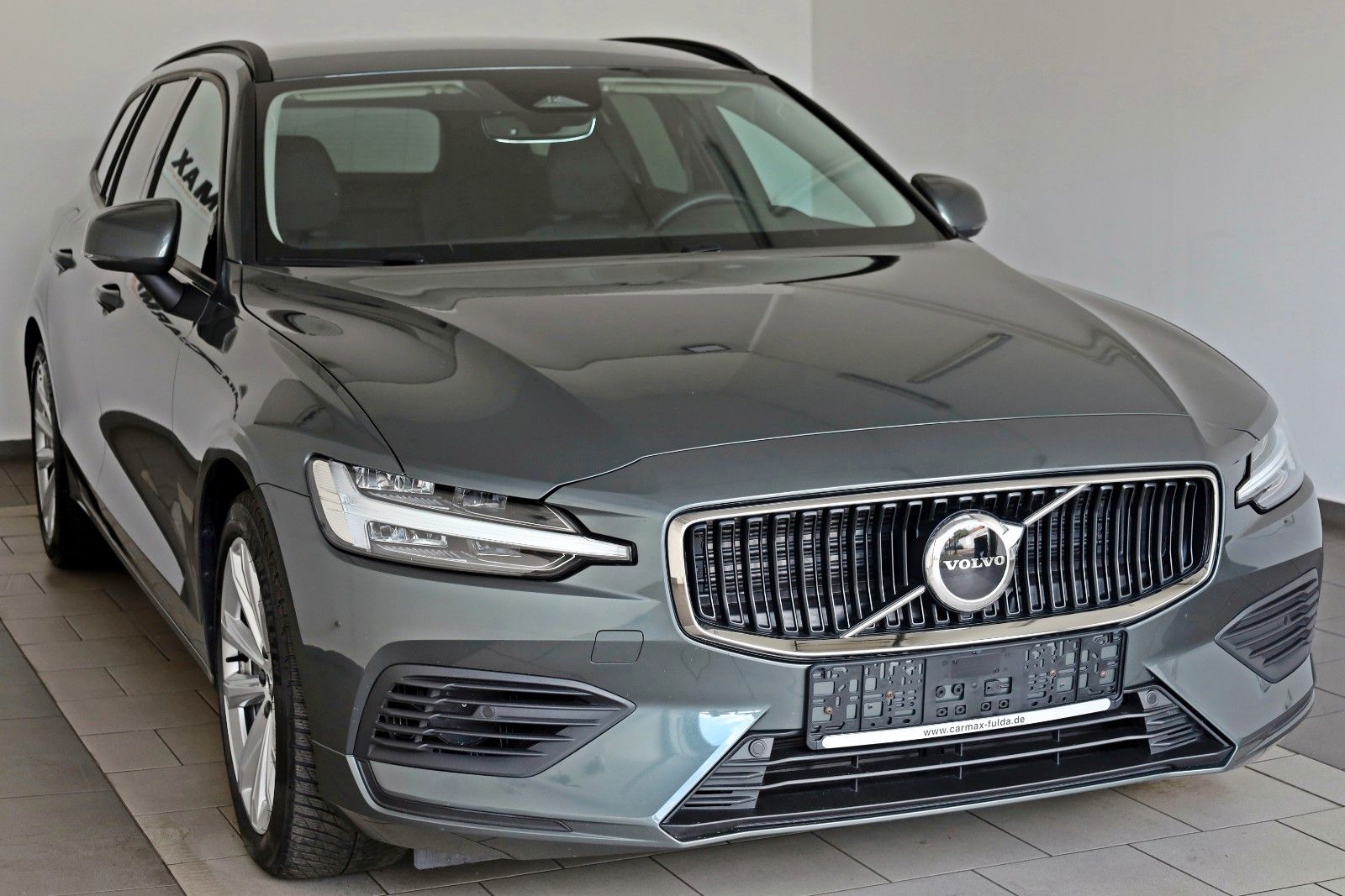 Fahrzeugabbildung Volvo V60 Core T6 Recharge AWD, Navi,Standhz.,AHK e+WR