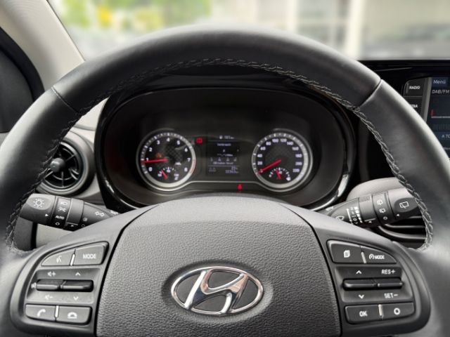Fahrzeugabbildung Hyundai i10 Edition 30 1.0 +KLIMA+CARPLAY+SHZ+TEMPOMAT+U