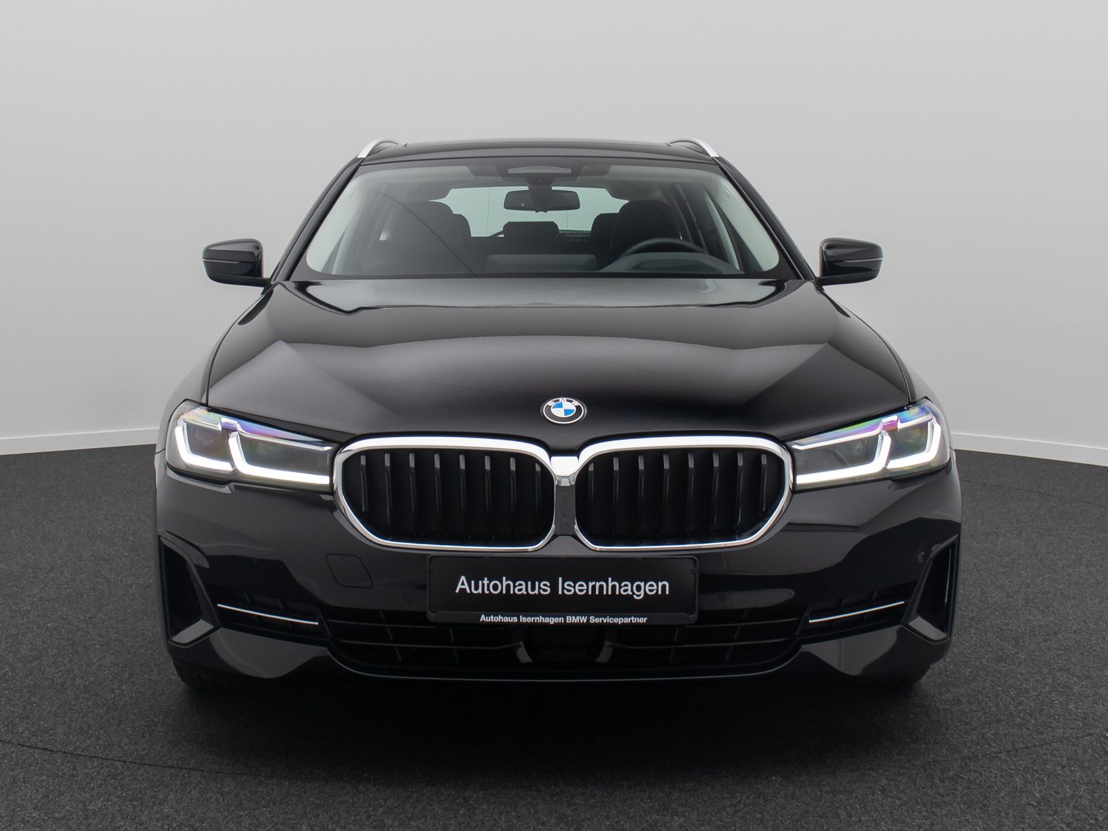 Fahrzeugabbildung BMW 530d xD Kamera DAB Laser HUD Belüft Panorama 19"