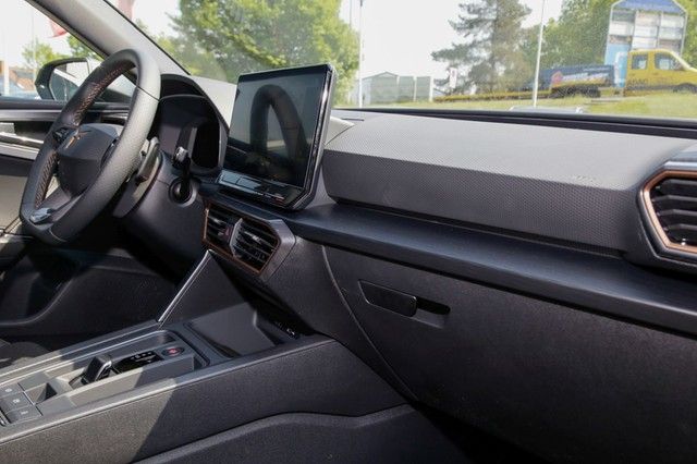 Fahrzeugabbildung SEAT Leon Sportstourer ACC NAVI LED