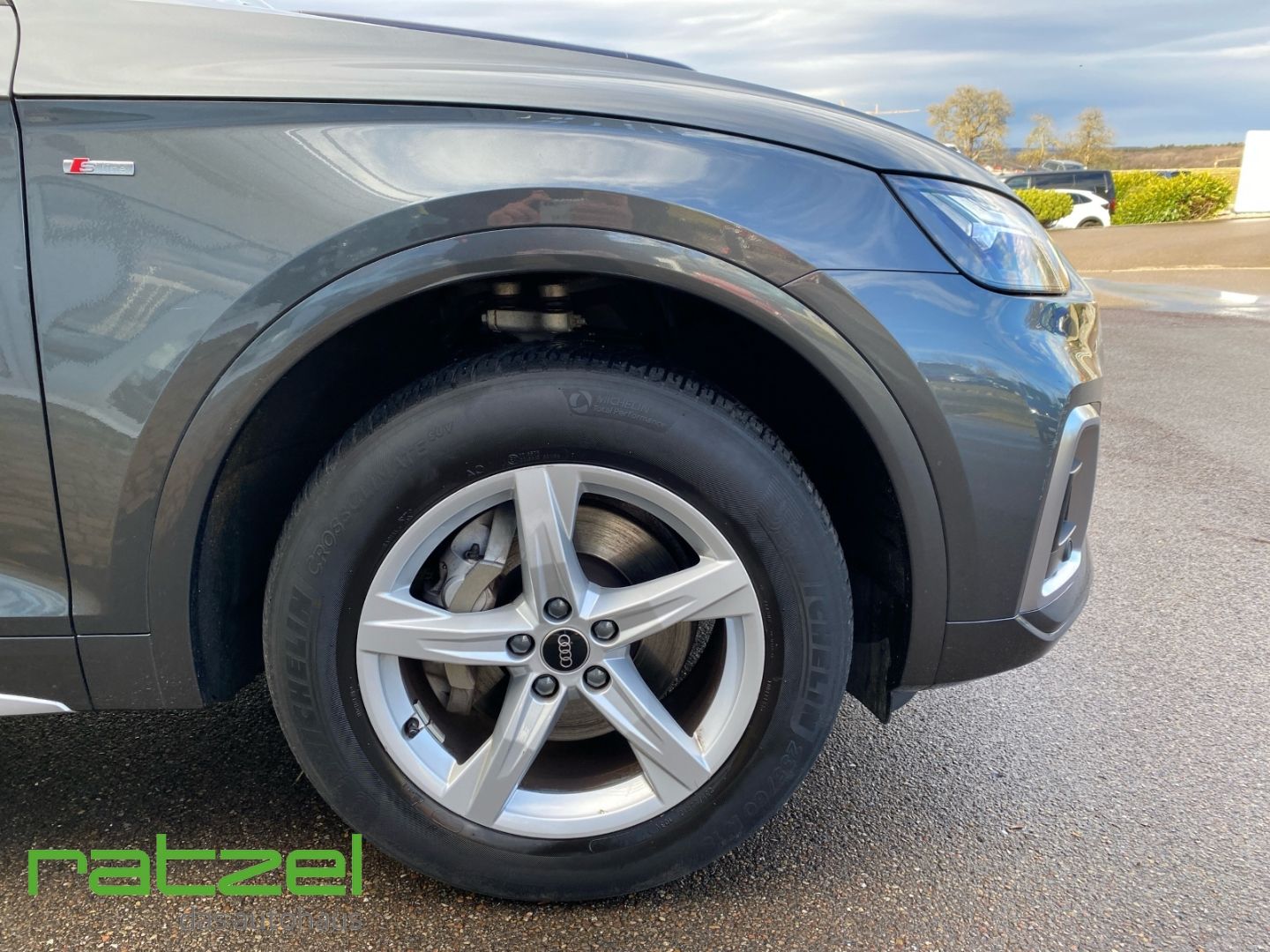 Fahrzeugabbildung Audi Q5 S line 40 TDI quattro S tronic Navi Soundsyst