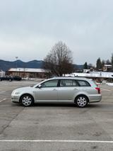 Toyota Avensis Combi 2,2-l-D-CAT  - Toyota Avensis: D Cat