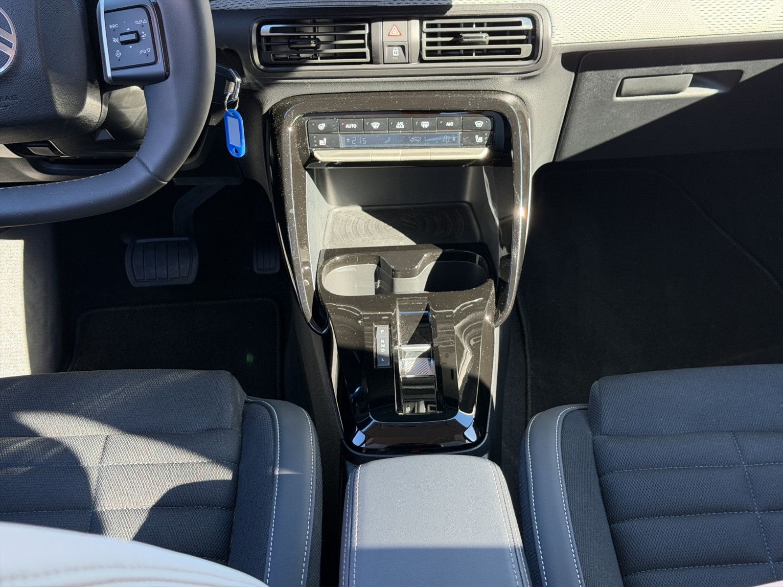 Fahrzeugabbildung Citroën C3 Aircross  Hybrid 145 MAX/Navi/Head Up/Tempo